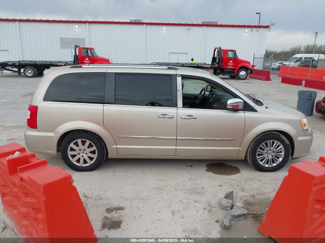 2C4RC1GG1FR528197 Chrysler Town & Country Limited Platinum