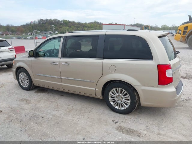 2C4RC1GG1FR528197 Chrysler Town & Country Limited Platinum