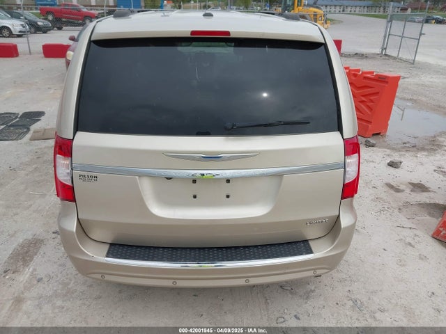 2C4RC1GG1FR528197 Chrysler Town & Country Limited Platinum