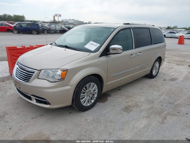 2C4RC1GG1FR528197 Chrysler Town & Country Limited Platinum