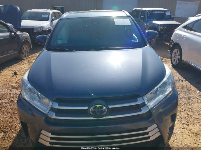 5TDKZRFH4JS244328 Toyota Highlander Xle