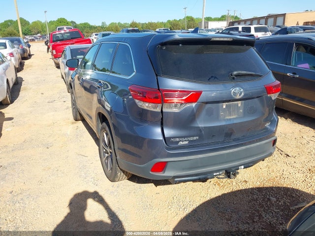 5TDKZRFH4JS244328 Toyota Highlander Xle
