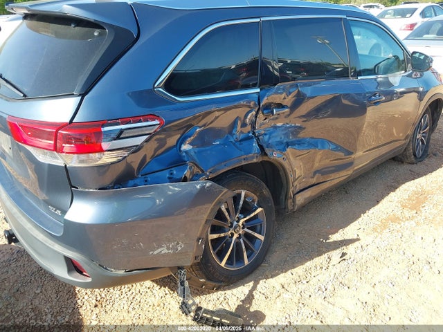 5TDKZRFH4JS244328 Toyota Highlander Xle