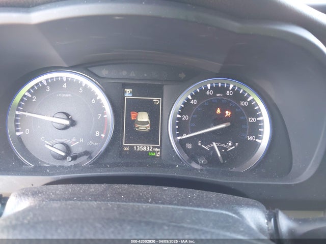 5TDKZRFH4JS244328 Toyota Highlander Xle