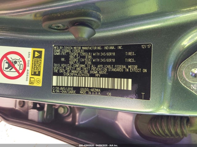 5TDKZRFH4JS244328 Toyota Highlander Xle