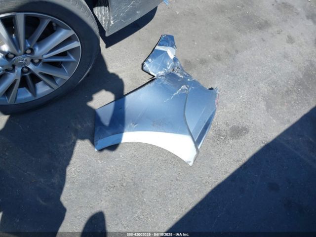 JTDEPMAEXN3031636 Toyota COROLLA LE