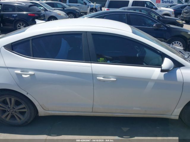 5NPD84LF4HH043031 Hyundai ELANTRA SE