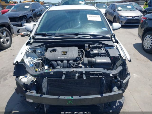 5NPD84LF4HH043031 Hyundai ELANTRA SE