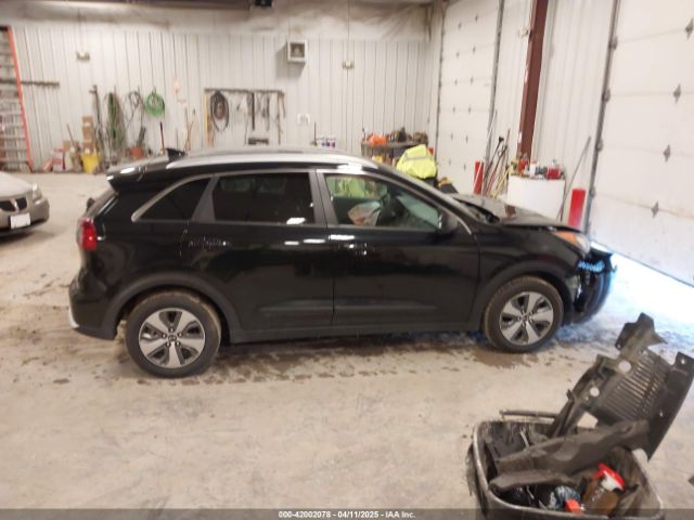 KNDCB3LC7K5336376 KIA NIRO LX