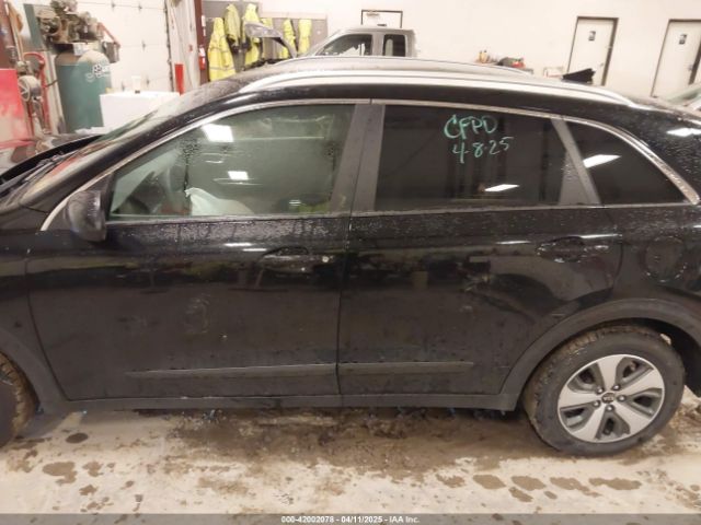 KNDCB3LC7K5336376 KIA NIRO LX