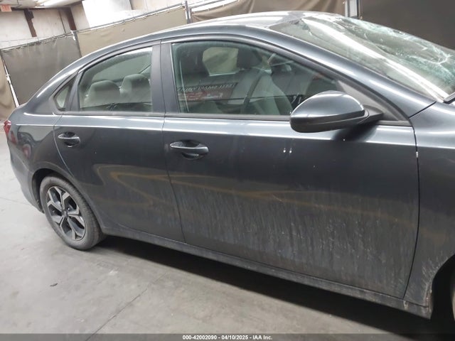 3KPF24AD6LE175071 KIA Forte Lxs