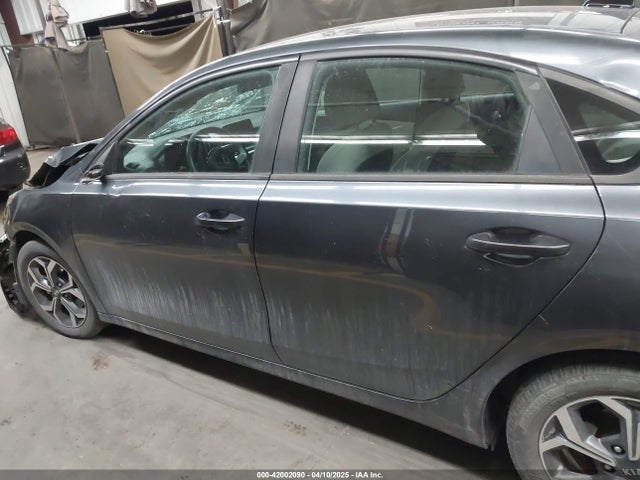 3KPF24AD6LE175071 KIA Forte Lxs