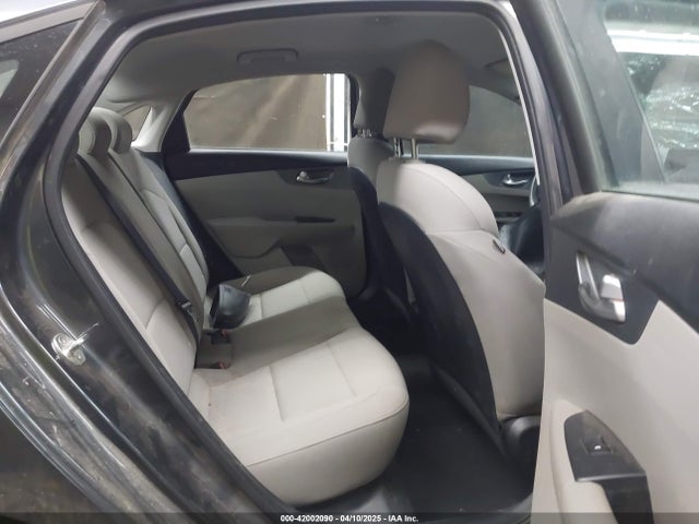 3KPF24AD6LE175071 KIA Forte Lxs