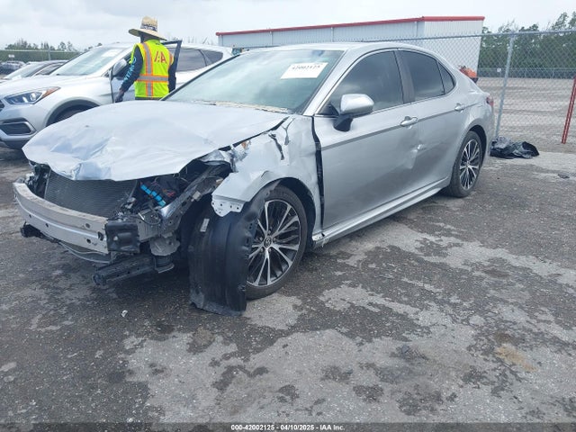 4T1B11HK0JU147619 Toyota CAMRY SE
