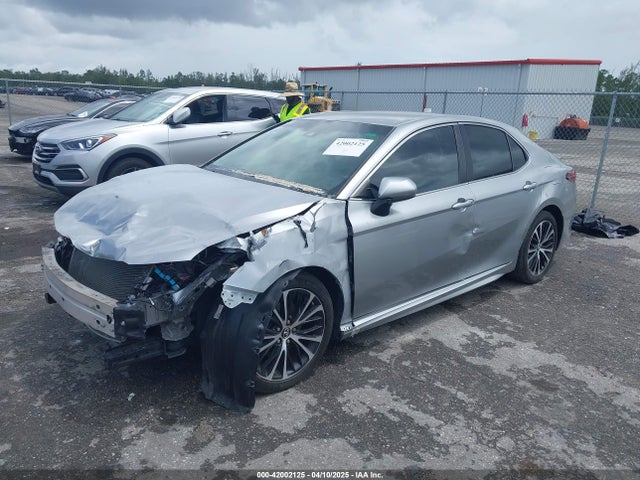 4T1B11HK0JU147619 Toyota CAMRY SE
