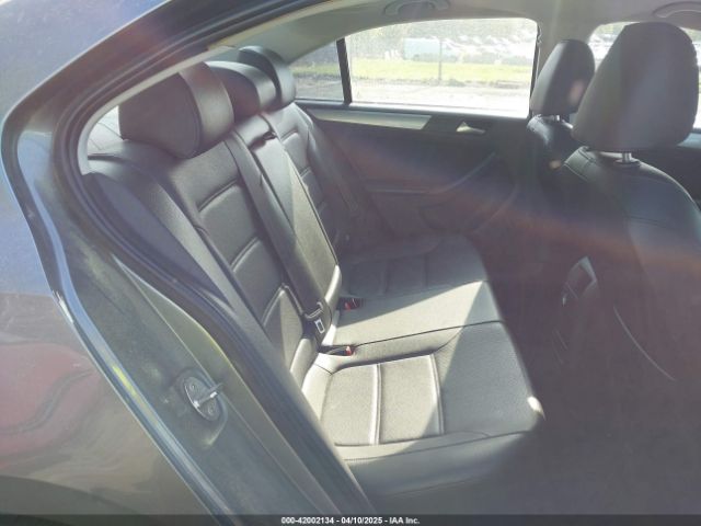 3VWDB7AJ2HM279565 Volkswagen Jetta 1.4t Se