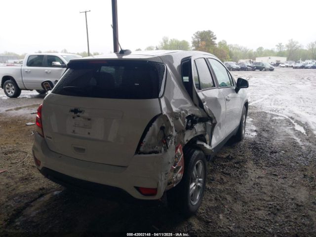 KL7CJKSB6LB092841 Chevrolet Trax Fwd Ls