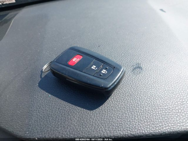 2021 TOYOTA RAV4 2T3P1RFV3MW186461 Photo 10