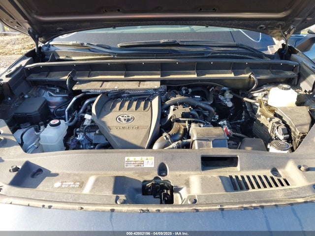 Toyota Highlander Xle 2024 5TDKDRAH0RS528587 Image 10