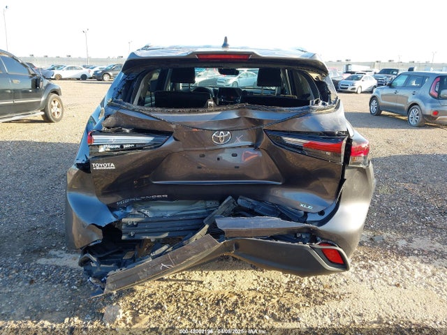 Toyota Highlander Xle 2024 5TDKDRAH0RS528587 Image 16