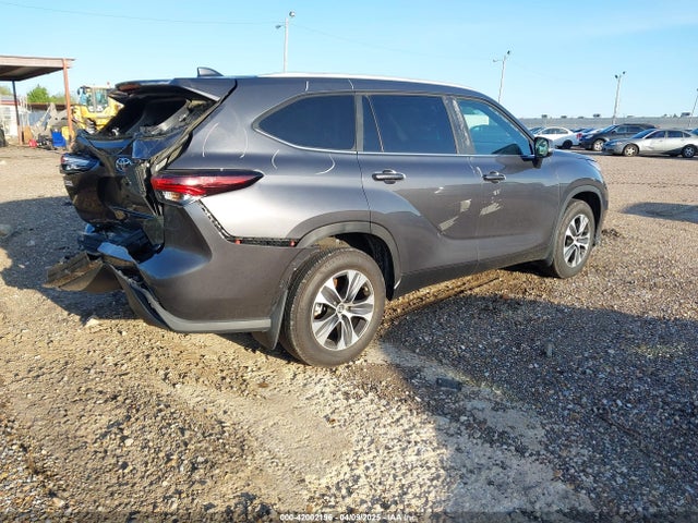 Toyota Highlander Xle 2024 5TDKDRAH0RS528587 Image 4