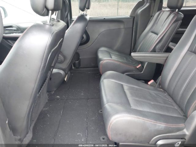 2C4RDGEG0KR640664 Dodge Grand Caravan Gt
