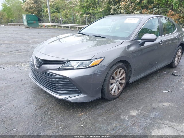4T1B11HK1JU561136 Toyota CAMRY LE