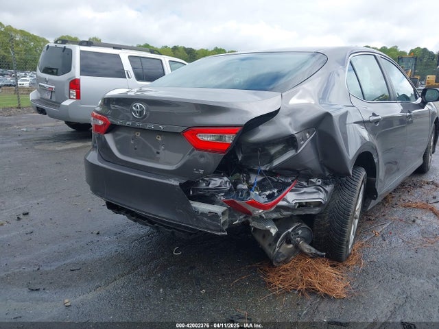 4T1B11HK1JU561136 Toyota CAMRY LE