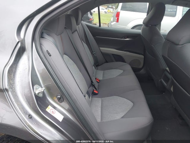 4T1B11HK1JU561136 Toyota CAMRY LE