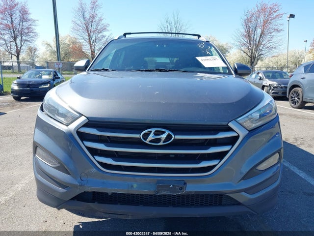 KM8J33A49JU756480 Hyundai TUCSON SEL