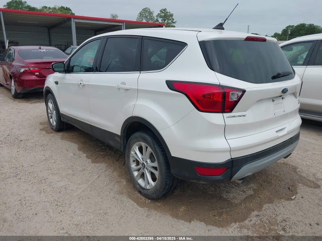 1FMCU0GD1KUA30027 Ford ESCAPE SE