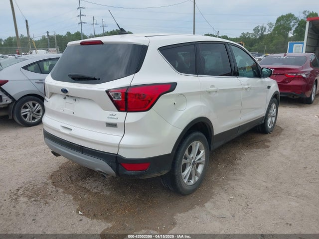 1FMCU0GD1KUA30027 Ford ESCAPE SE