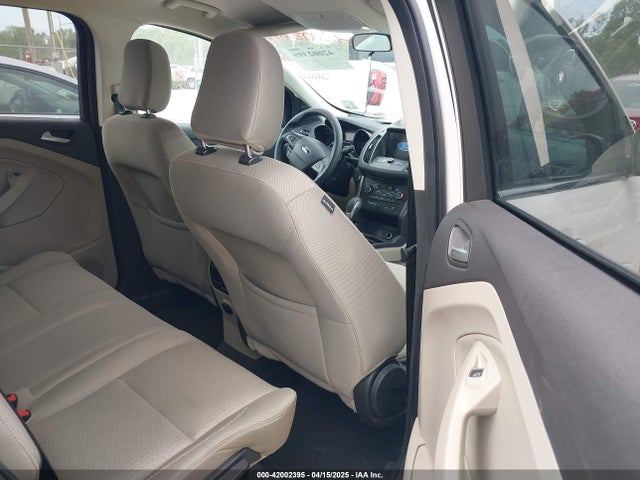 1FMCU0GD1KUA30027 Ford ESCAPE SE