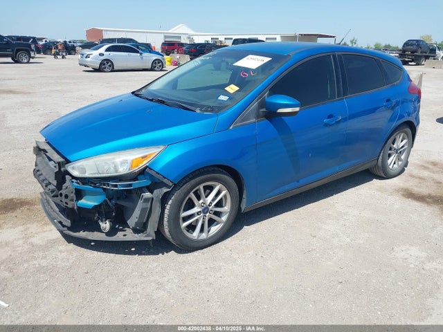 1FADP3K21FL318008 Ford FOCUS SE