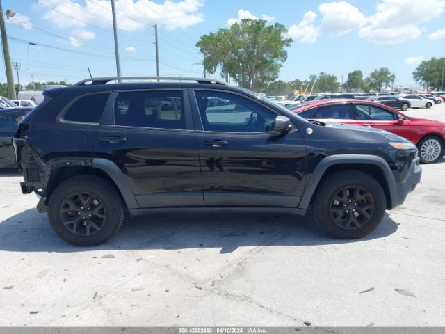 1C4PJMBS9HW537962 Jeep Cherokee Trailhawk 4x4