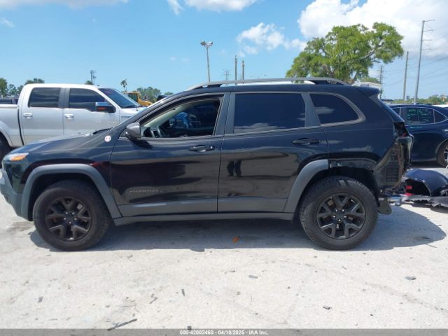 1C4PJMBS9HW537962 Jeep Cherokee Trailhawk 4x4