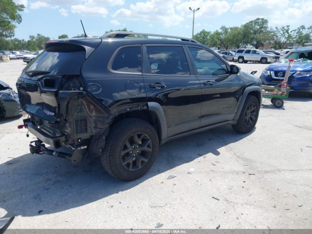 1C4PJMBS9HW537962 Jeep Cherokee Trailhawk 4x4