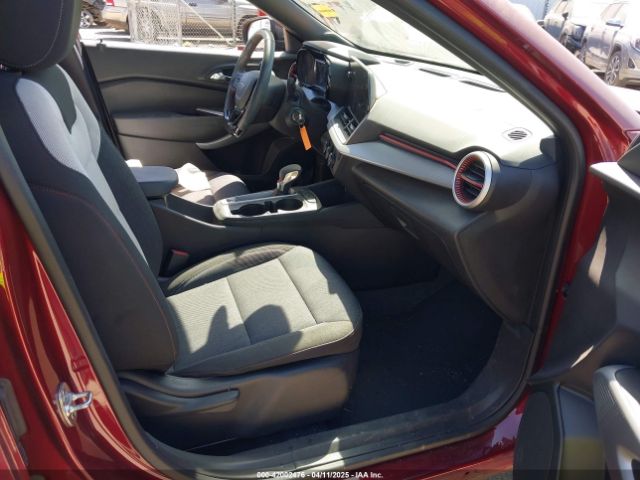 KL77LGE2XRC211742 Chevrolet Trax Fwd 1rs