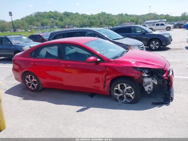 3KPF24AD8ME324601 KIA Forte Lxs