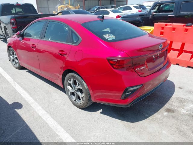 3KPF24AD8ME324601 KIA Forte Lxs