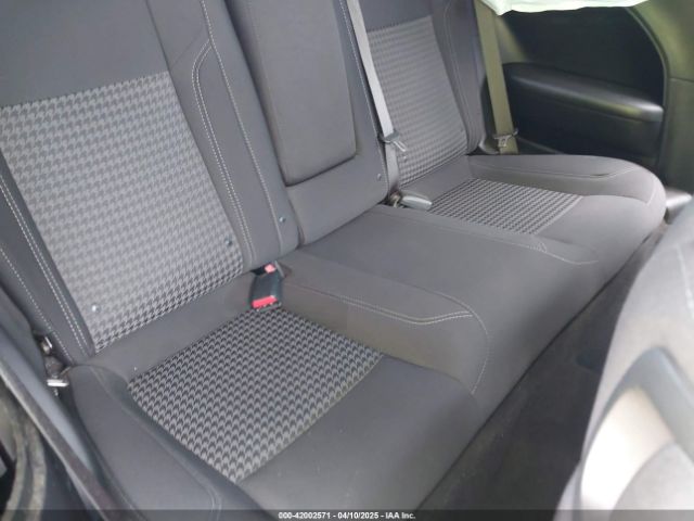 2C3CDZAG8KH666463 Dodge Challenger Sxt