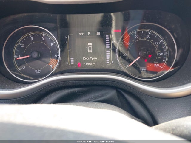 1C4PJMCB7EW185958 Jeep Cherokee Latitude