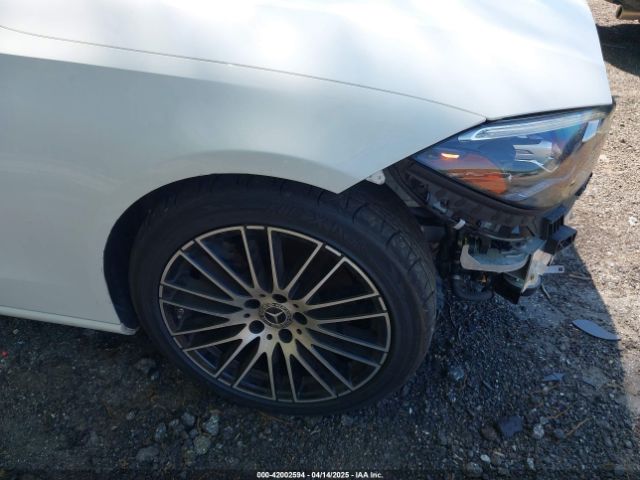 W1KAF4HB0NR043102 Mercedes-Benz C 300 4matic