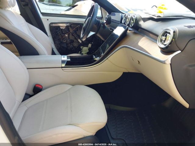 W1KAF4HB0NR043102 Mercedes-Benz C 300 4matic