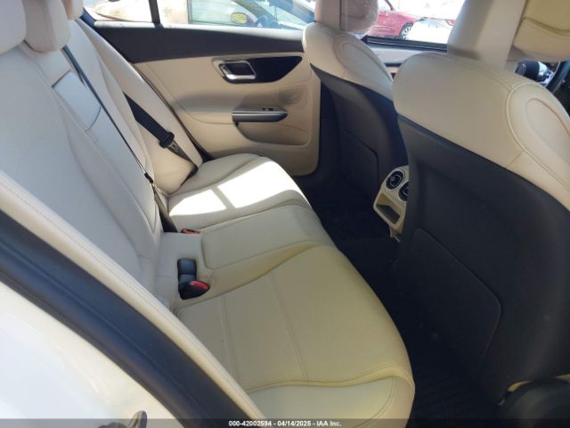 W1KAF4HB0NR043102 Mercedes-Benz C 300 4matic