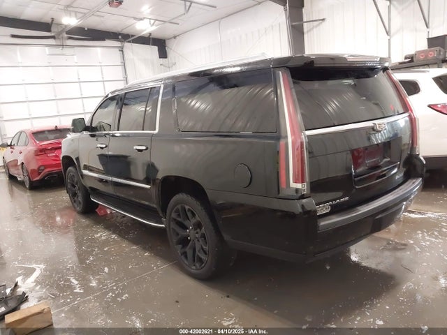 2016 CADILLAC ESCALADE ESV 1GYS4HKJ8GR278128 Photo 2