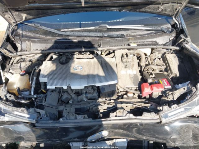 JTDKARFU6G3000372 Toyota Prius Three Touring