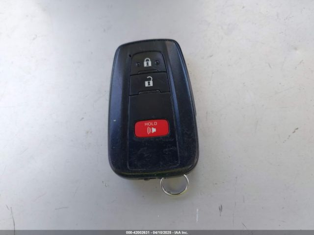 JTDKARFU6G3000372 Toyota Prius Three Touring