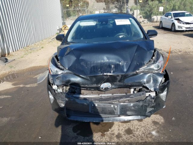 JTDKARFU6G3000372 Toyota Prius Three Touring