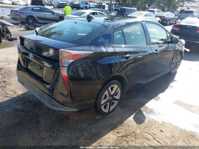 JTDKARFU6G3000372 Toyota Prius Three Touring